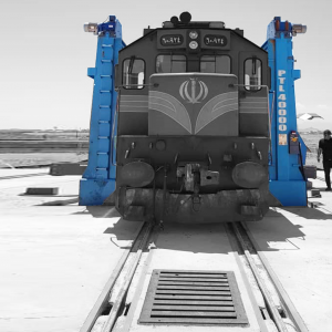 Wagon & locomotive lifting jack